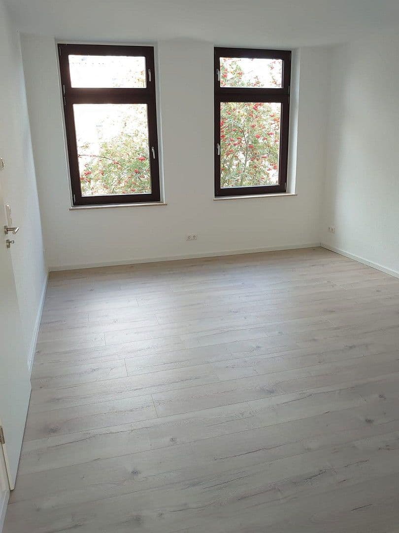 Predaj domu 372 m², pozemek 370 m², Humboldtstraße 8, Reichenbach, Sasko Predaj domu 372 m², pozemek 370 m², Humboldtstraße 8, Reichenbach, Sasko