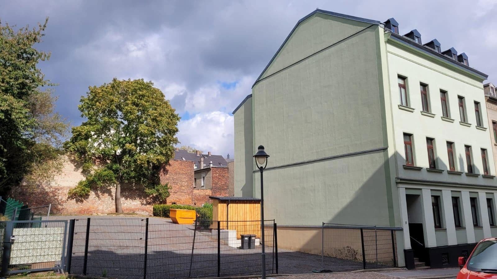 Predaj domu 372 m², pozemek 370 m², Humboldtstraße 8, Reichenbach, Sasko Predaj domu 372 m², pozemek 370 m², Humboldtstraße 8, Reichenbach, Sasko