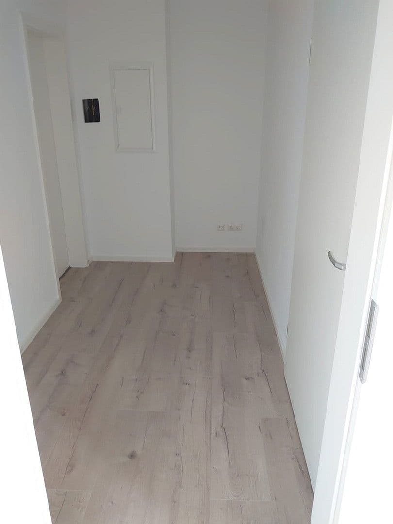 Predaj domu 372 m², pozemek 370 m², Humboldtstraße 8, Reichenbach, Sasko Predaj domu 372 m², pozemek 370 m², Humboldtstraße 8, Reichenbach, Sasko