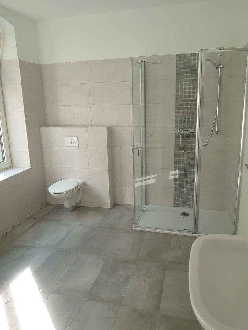 Predaj domu 372 m², pozemek 370 m², Humboldtstraße 8, Reichenbach, Sasko Predaj domu 372 m², pozemek 370 m², Humboldtstraße 8, Reichenbach, Sasko