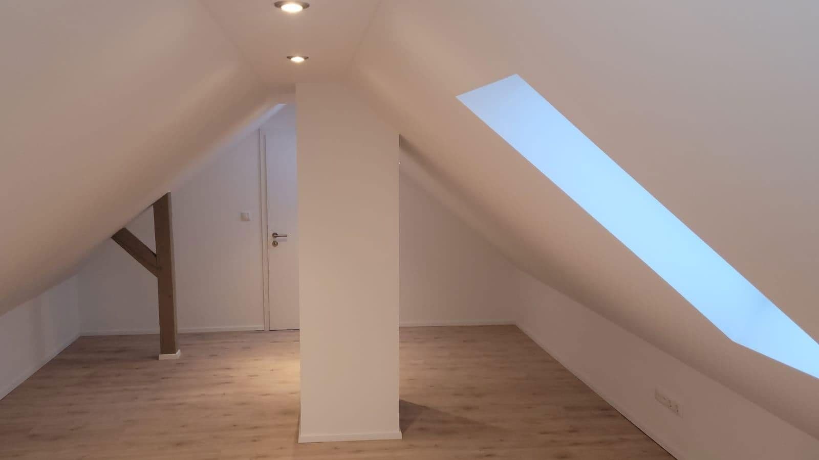 Predaj domu 410 m², pozemek 210 m², Stockmannstr. 5, Reichenbach, Sasko Predaj domu 410 m², pozemek 210 m², Stockmannstr. 5, Reichenbach, Sasko