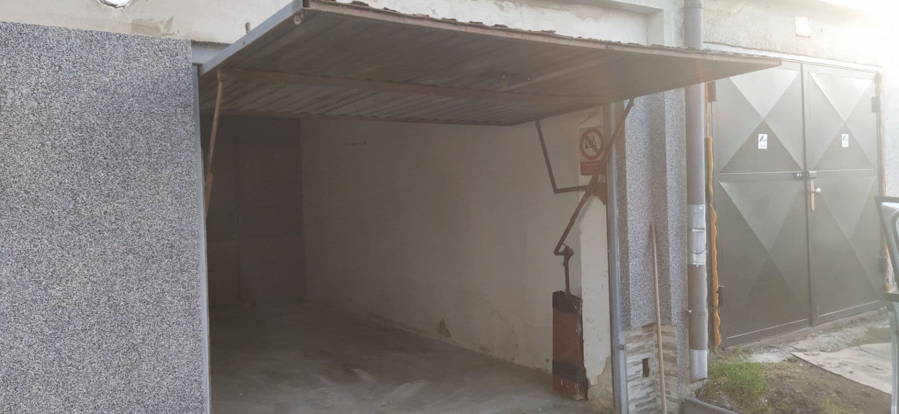 Predaj garáže 20 m², U Cihelny, Kladno, Středočeský kraj Predaj garáže 20 m², U Cihelny, Kladno, Středočeský kraj