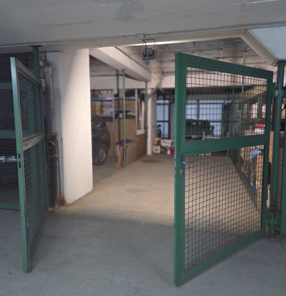 Prenájom garáže 21 m², Společná, Praha, Praha Prenájom garáže 21 m², Společná, Praha, Praha