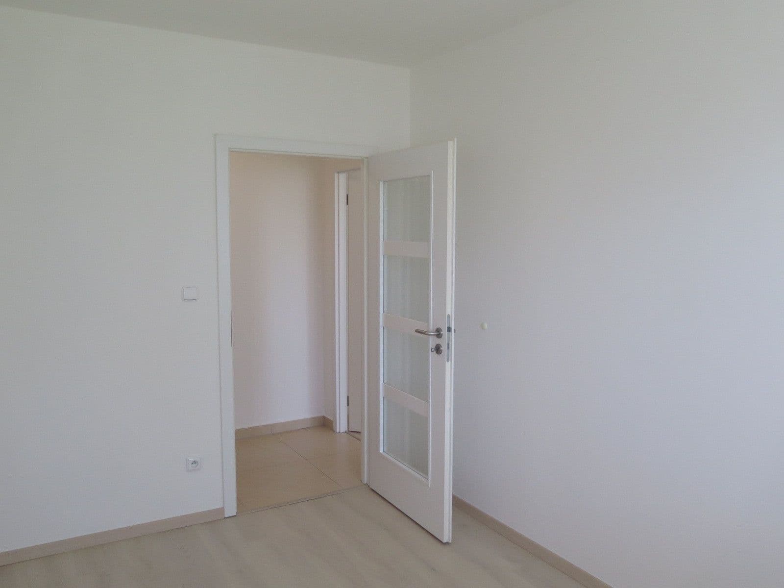 Prenájom bytu 2-izbový 41 m², U Valu, Praha, Praha Prenájom bytu 2-izbový 41 m², U Valu, Praha, Praha