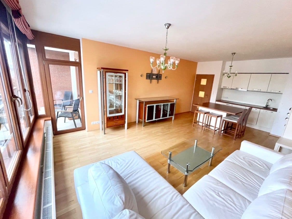 Prenájom bytu 2-izbový 58 m², Na Císařce, Praha, Praha Prenájom bytu 2-izbový 58 m², Na Císařce, Praha, Praha