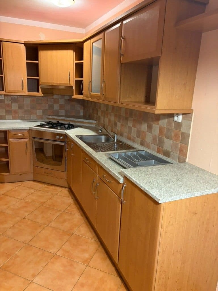 Predaj bytu 3-izbový 81 m², Ohradní, Praha, Praha Predaj bytu 3-izbový 81 m², Ohradní, Praha, Praha