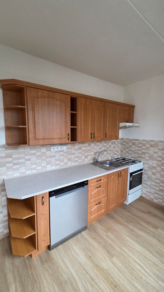 Prenájom bytu 3-izbový 71 m², Jungmannova, Hradec Králové, Královéhradecký kraj Prenájom bytu 3-izbový 71 m², Jungmannova, Hradec Králové, Královéhradecký kraj