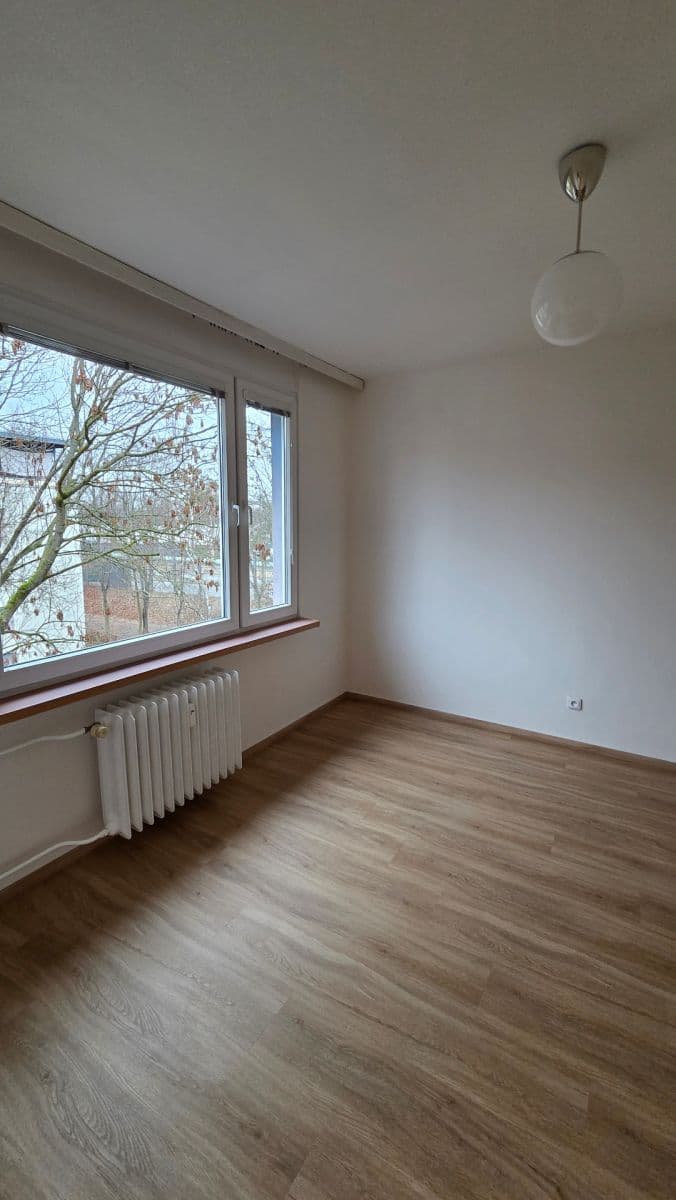 Prenájom bytu 3-izbový 71 m², Jungmannova, Hradec Králové, Královéhradecký kraj Prenájom bytu 3-izbový 71 m², Jungmannova, Hradec Králové, Královéhradecký kraj