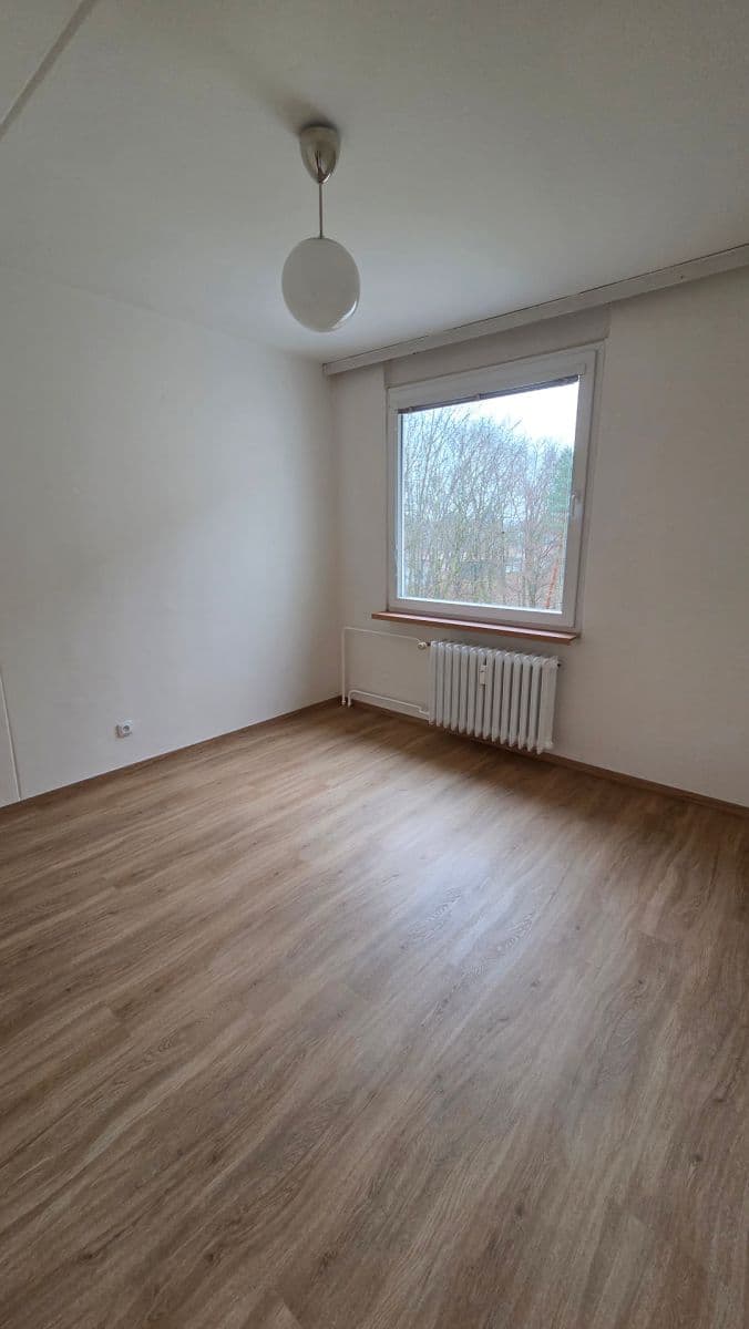 Prenájom bytu 3-izbový 71 m², Jungmannova, Hradec Králové, Královéhradecký kraj Prenájom bytu 3-izbový 71 m², Jungmannova, Hradec Králové, Královéhradecký kraj