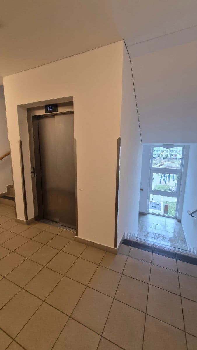 Prenájom bytu 2-izbový 65 m², Zlochova, Praha, Praha Prenájom bytu 2-izbový 65 m², Zlochova, Praha, Praha