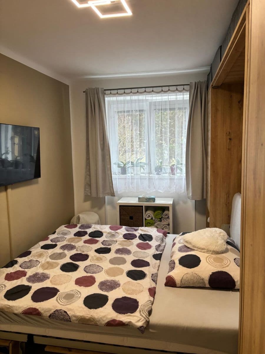 Prenájom bytu 3-izbový 56 m², Sobínská, Praha, Praha Prenájom bytu 3-izbový 56 m², Sobínská, Praha, Praha