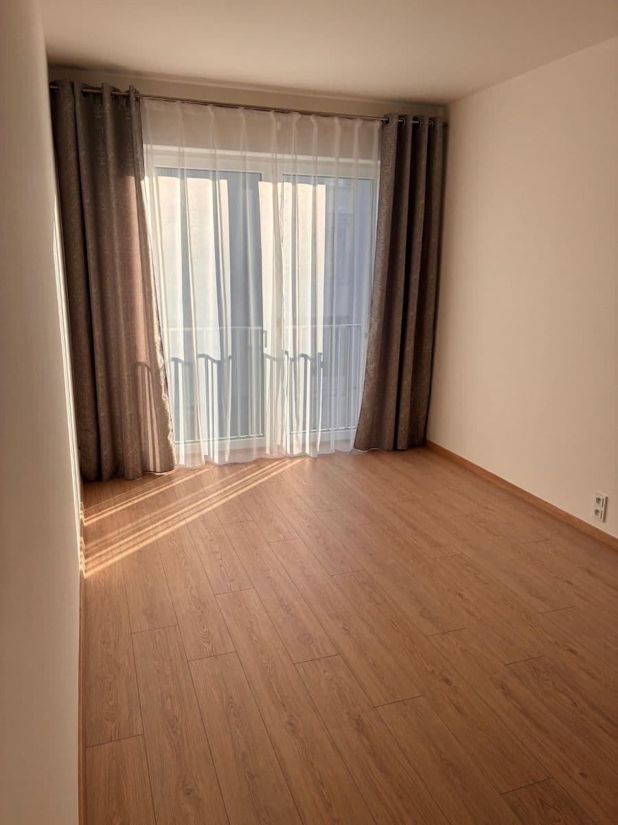 Prenájom bytu 2-izbový 49 m², Cihlářská, Hostivice, Středočeský kraj Prenájom bytu 2-izbový 49 m², Cihlářská, Hostivice, Středočeský kraj