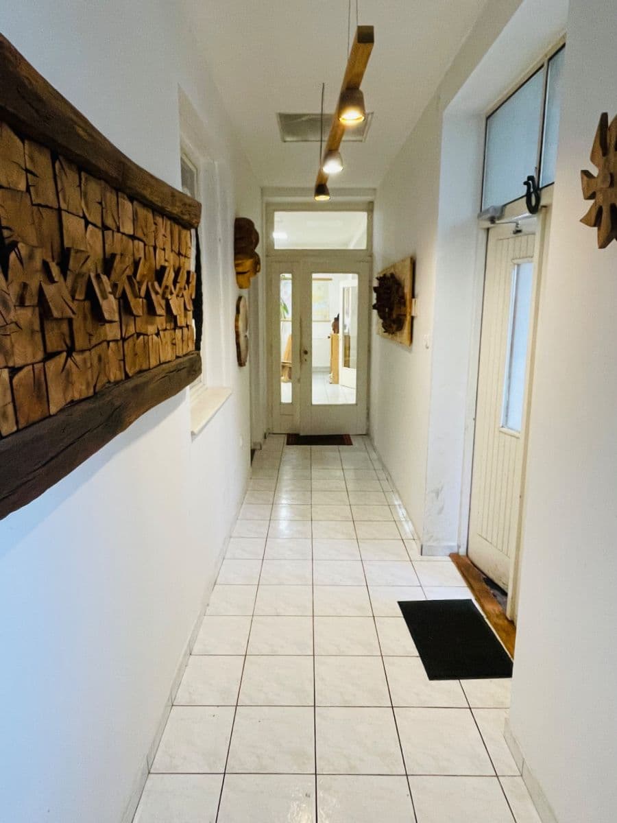 Predaj domu 174 m², pozemek 593 m², Sládkovičova, Lučenec, Banskobystrický kraj Predaj domu 174 m², pozemek 593 m², Sládkovičova, Lučenec, Banskobystrický kraj