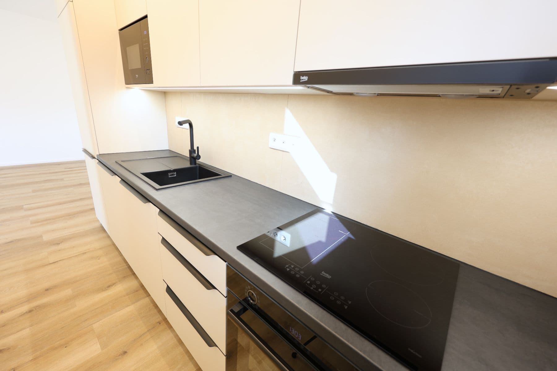 Prenájom bytu 2-izbový 54 m², Na Radosti, Praha, Praha Prenájom bytu 2-izbový 54 m², Na Radosti, Praha, Praha