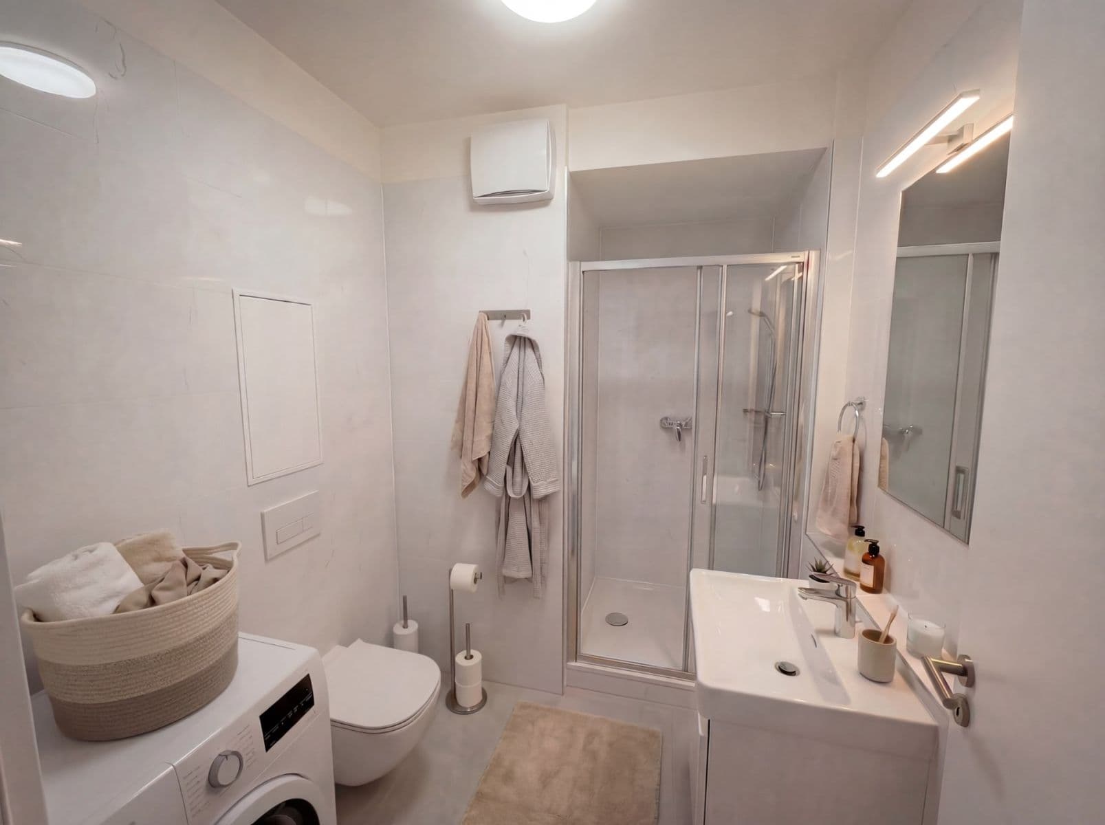 Prenájom bytu 1-izbový 36 m², Pod Harfou, Praha, Praha Prenájom bytu 1-izbový 36 m², Pod Harfou, Praha, Praha