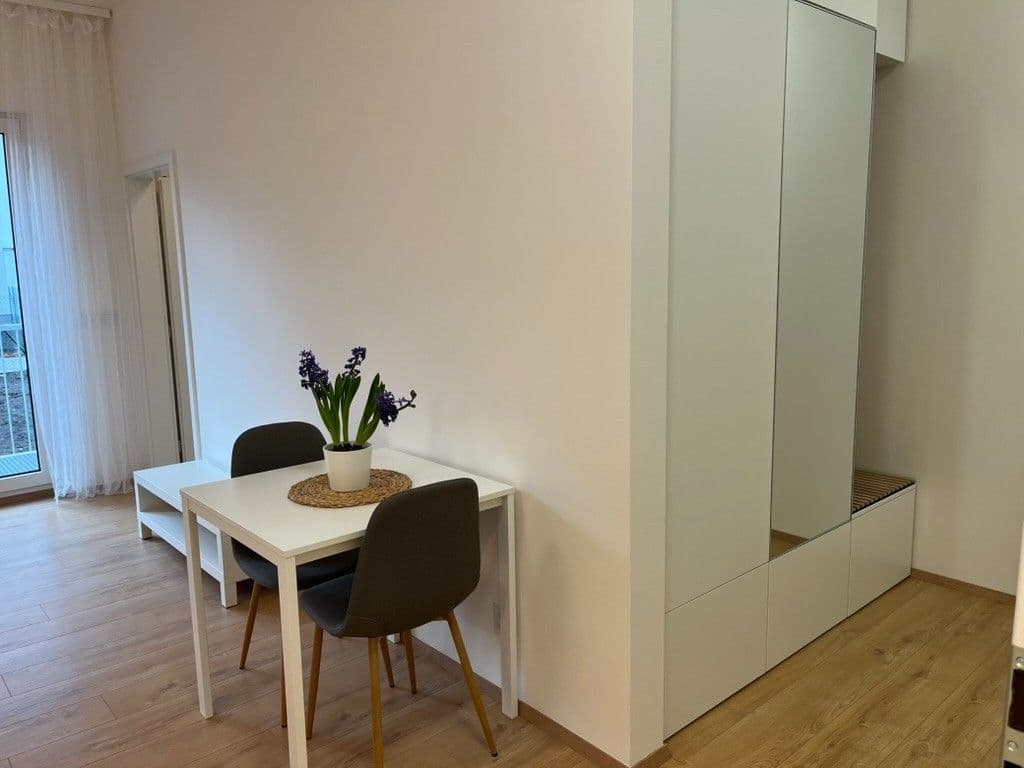 Prenájom bytu 2-izbový 42 m², Hermanové, Praha, Praha Prenájom bytu 2-izbový 42 m², Hermanové, Praha, Praha