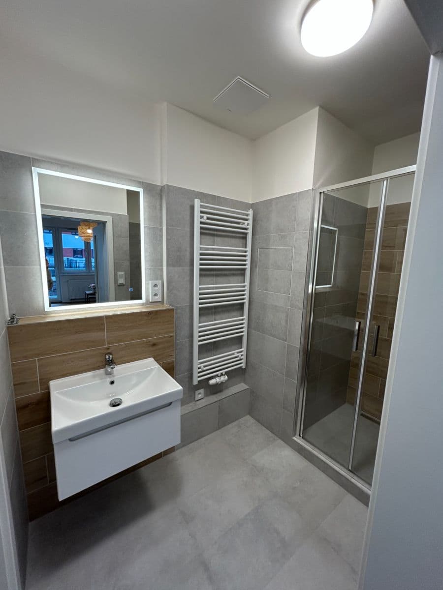 Prenájom bytu 2-izbový 42 m², Hermanové, Praha, Praha Prenájom bytu 2-izbový 42 m², Hermanové, Praha, Praha