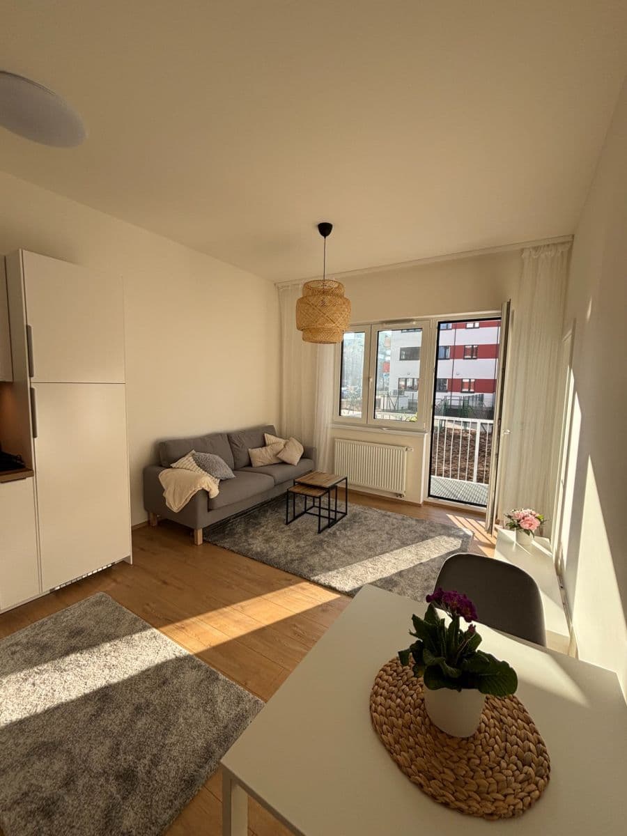 Prenájom bytu 2-izbový 42 m², Hermanové, Praha, Praha Prenájom bytu 2-izbový 42 m², Hermanové, Praha, Praha
