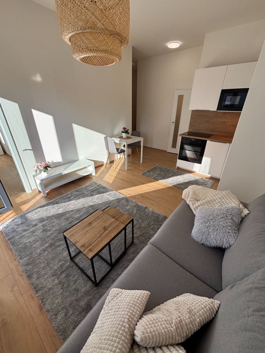 Prenájom bytu 2-izbový 42 m², Hermanové, Praha, Praha Prenájom bytu 2-izbový 42 m², Hermanové, Praha, Praha