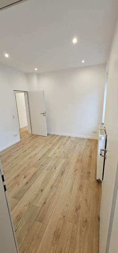 Predaj domu 252 m², pozemek 252 m², Warendorpstraße 25, Lübeck, Šlezvicko-Holštajnsko Predaj domu 252 m², pozemek 252 m², Warendorpstraße 25, Lübeck, Šlezvicko-Holštajnsko