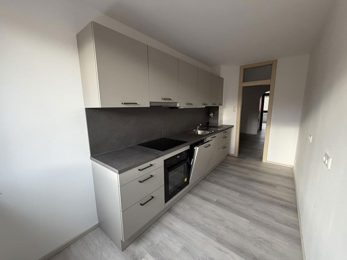 Prenájom bytu 3-izbový 79 m², Gentzgasse 129, Wien, Viedeň Prenájom bytu 3-izbový 79 m², Gentzgasse 129, Wien, Viedeň