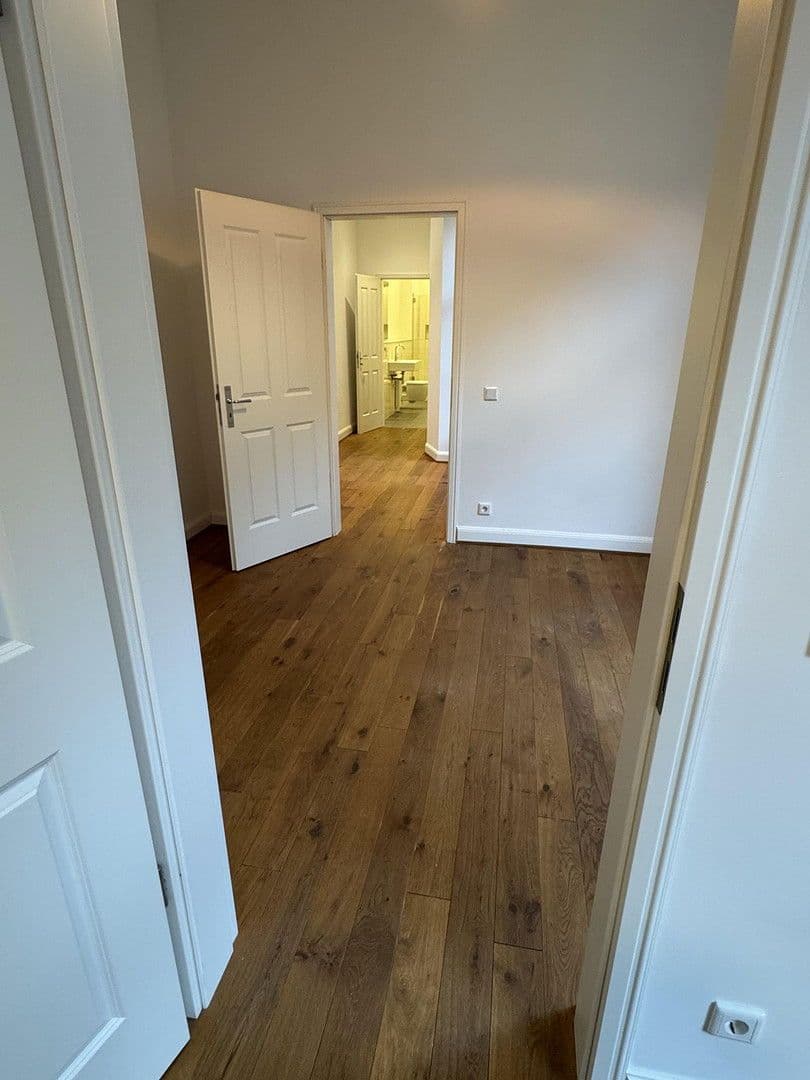 Prenájom bytu 4-izbový 112 m², Trimbornstrasse, Köln, Severné Porýnie - Westfálsko Prenájom bytu 4-izbový 112 m², Trimbornstrasse, Köln, Severné Porýnie - Westfálsko