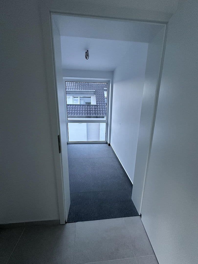 Prenájom bytu 3-izbový 65 m², Hundert-Morgen-Str. 2B, Kelsterbach, Hesensko Prenájom bytu 3-izbový 65 m², Hundert-Morgen-Str. 2B, Kelsterbach, Hesensko