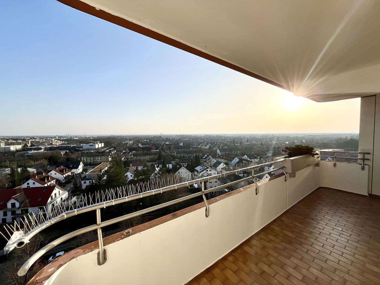 Prenájom bytu 3-izbový 65 m², München, Bavorsko Prenájom bytu 3-izbový 65 m², München, Bavorsko