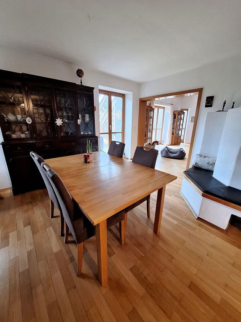 Predaj domu 300 m², pozemek 971 m², Dietfurt an der Altmühl, Bavorsko Predaj domu 300 m², pozemek 971 m², Dietfurt an der Altmühl, Bavorsko