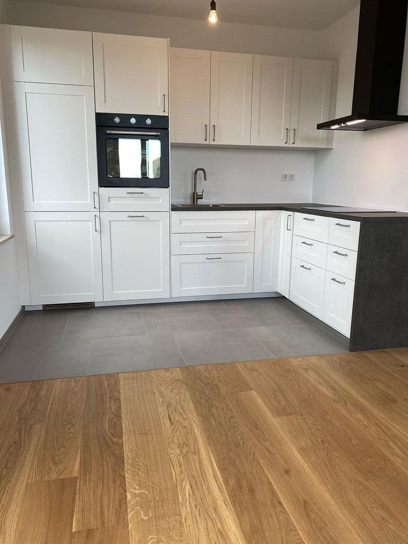 Prenájom bytu 3-izbový 66 m², Eichhorsterstr.14b, Berlin, Berlín Prenájom bytu 3-izbový 66 m², Eichhorsterstr.14b, Berlin, Berlín