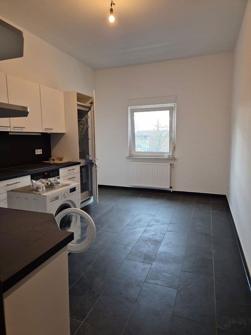 Predaj bytu 3-izbový 105 m², Schloßborner Straße 2, Frankfurt, Hesensko Predaj bytu 3-izbový 105 m², Schloßborner Straße 2, Frankfurt, Hesensko