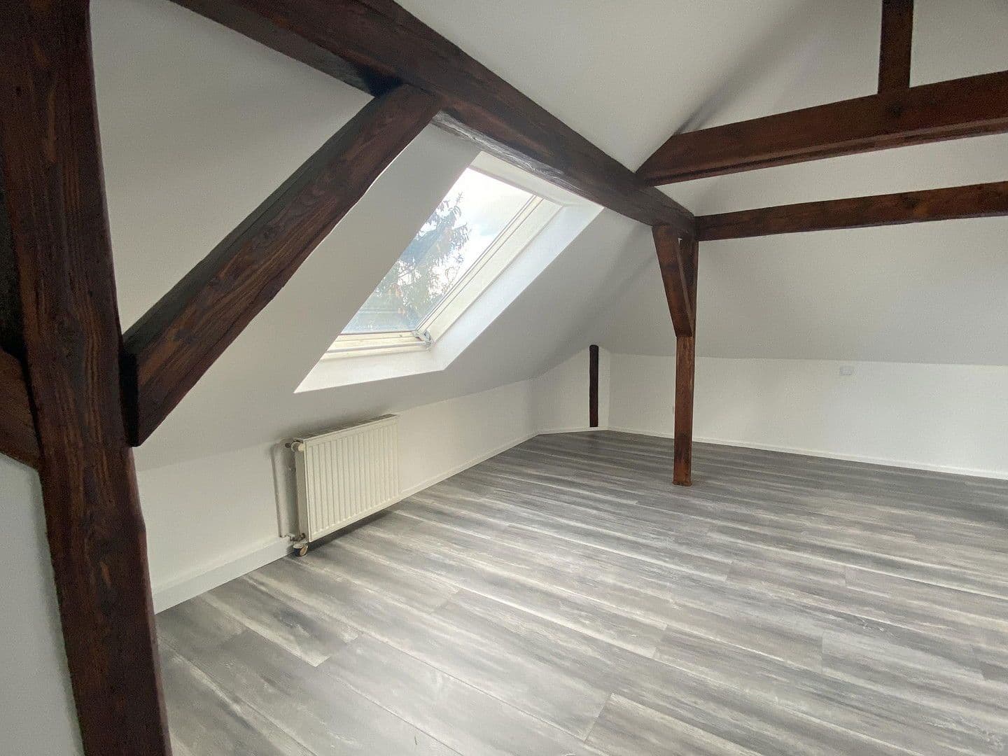 Predaj bytu 3-izbový 105 m², Schloßborner Straße 2, Frankfurt, Hesensko Predaj bytu 3-izbový 105 m², Schloßborner Straße 2, Frankfurt, Hesensko