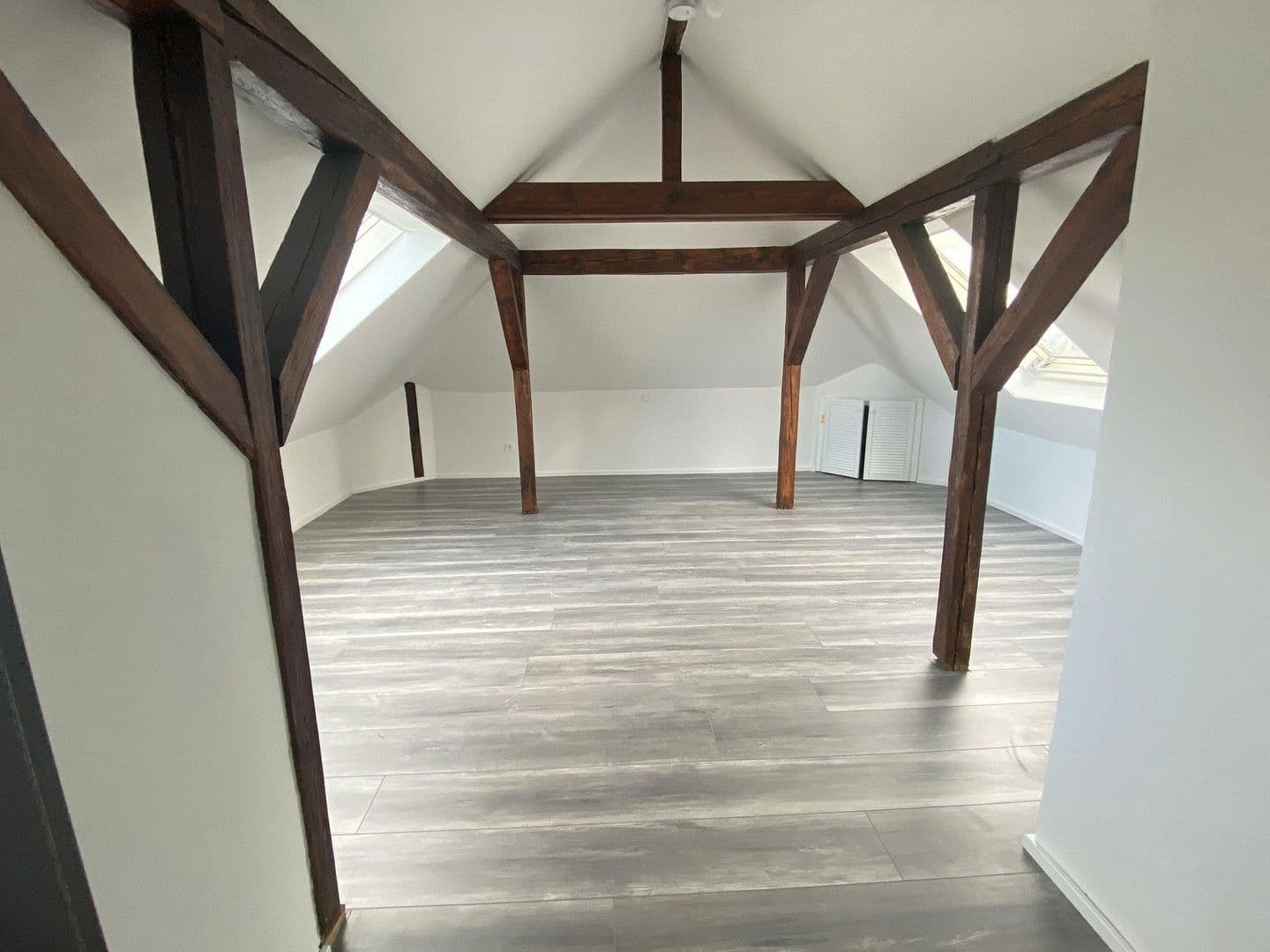 Predaj bytu 3-izbový 105 m², Schloßborner Straße 2, Frankfurt, Hesensko Predaj bytu 3-izbový 105 m², Schloßborner Straße 2, Frankfurt, Hesensko