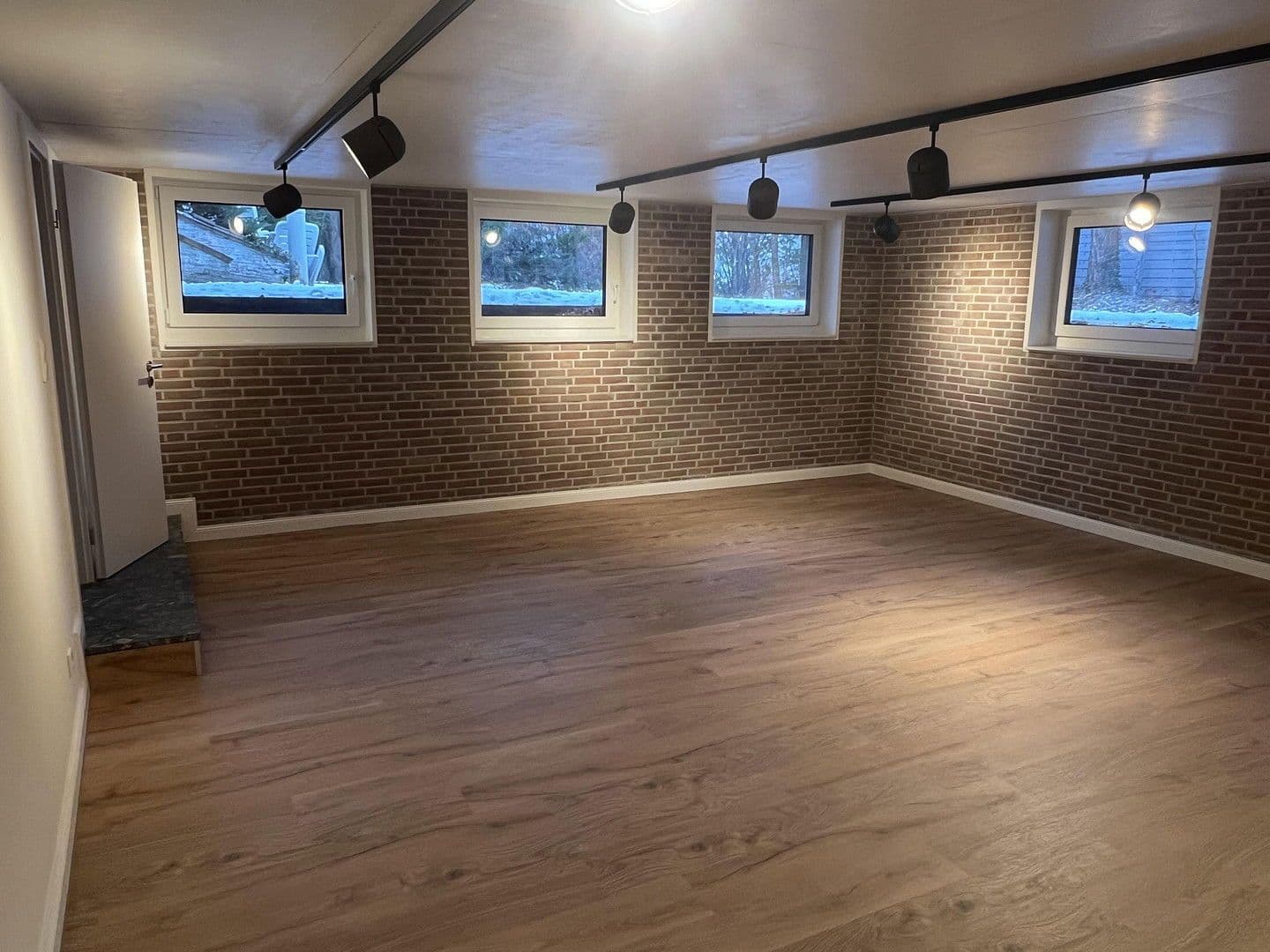 Prenájom domu 161 m², pozemek 1.000 m², Hamburg, Hamburg Prenájom domu 161 m², pozemek 1.000 m², Hamburg, Hamburg