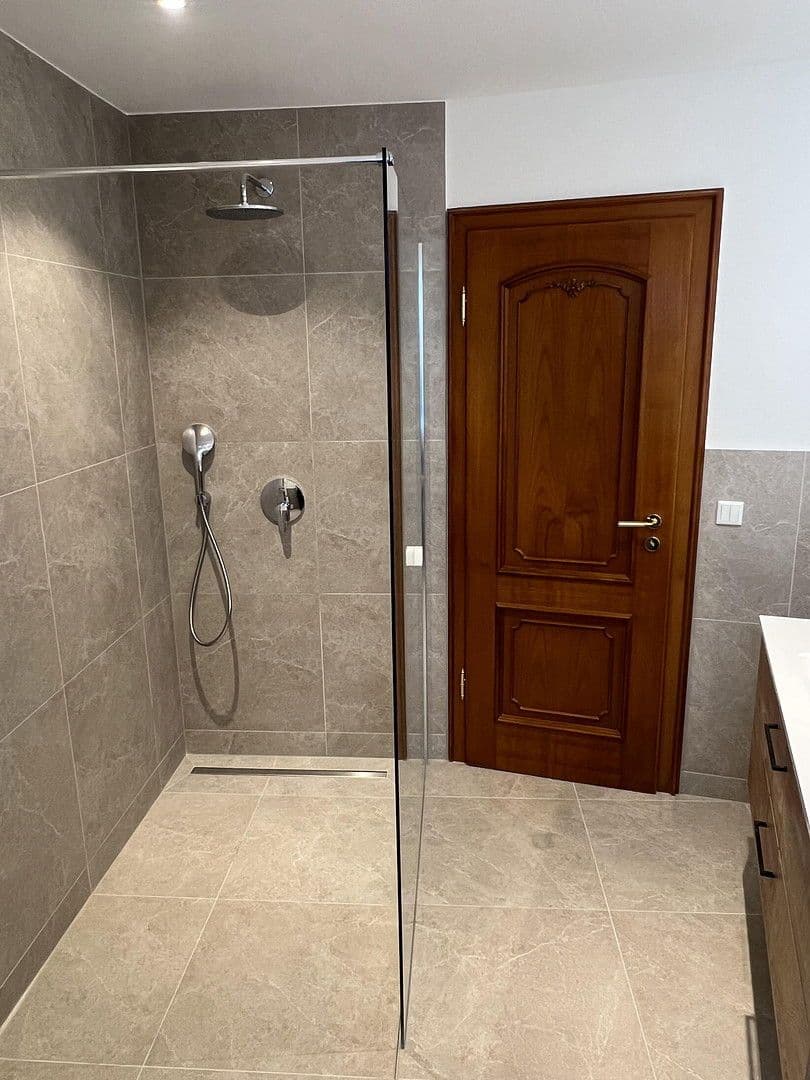 Prenájom domu 161 m², pozemek 1.000 m², Hamburg, Hamburg Prenájom domu 161 m², pozemek 1.000 m², Hamburg, Hamburg