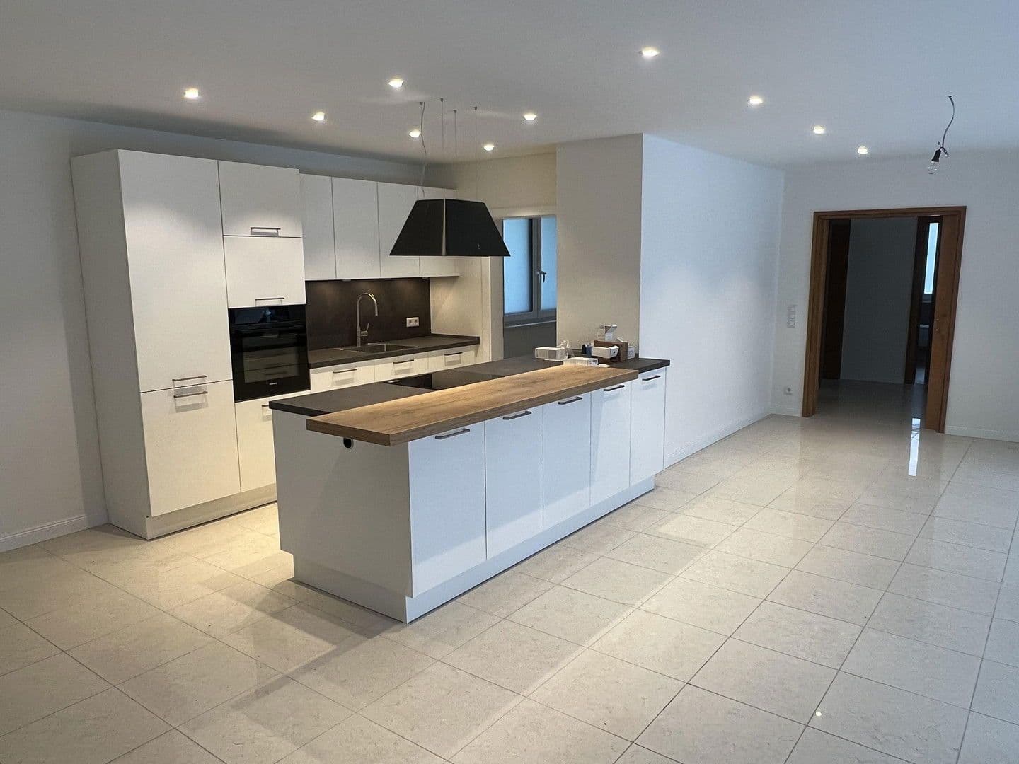 Prenájom domu 161 m², pozemek 1.000 m², Hamburg, Hamburg Prenájom domu 161 m², pozemek 1.000 m², Hamburg, Hamburg