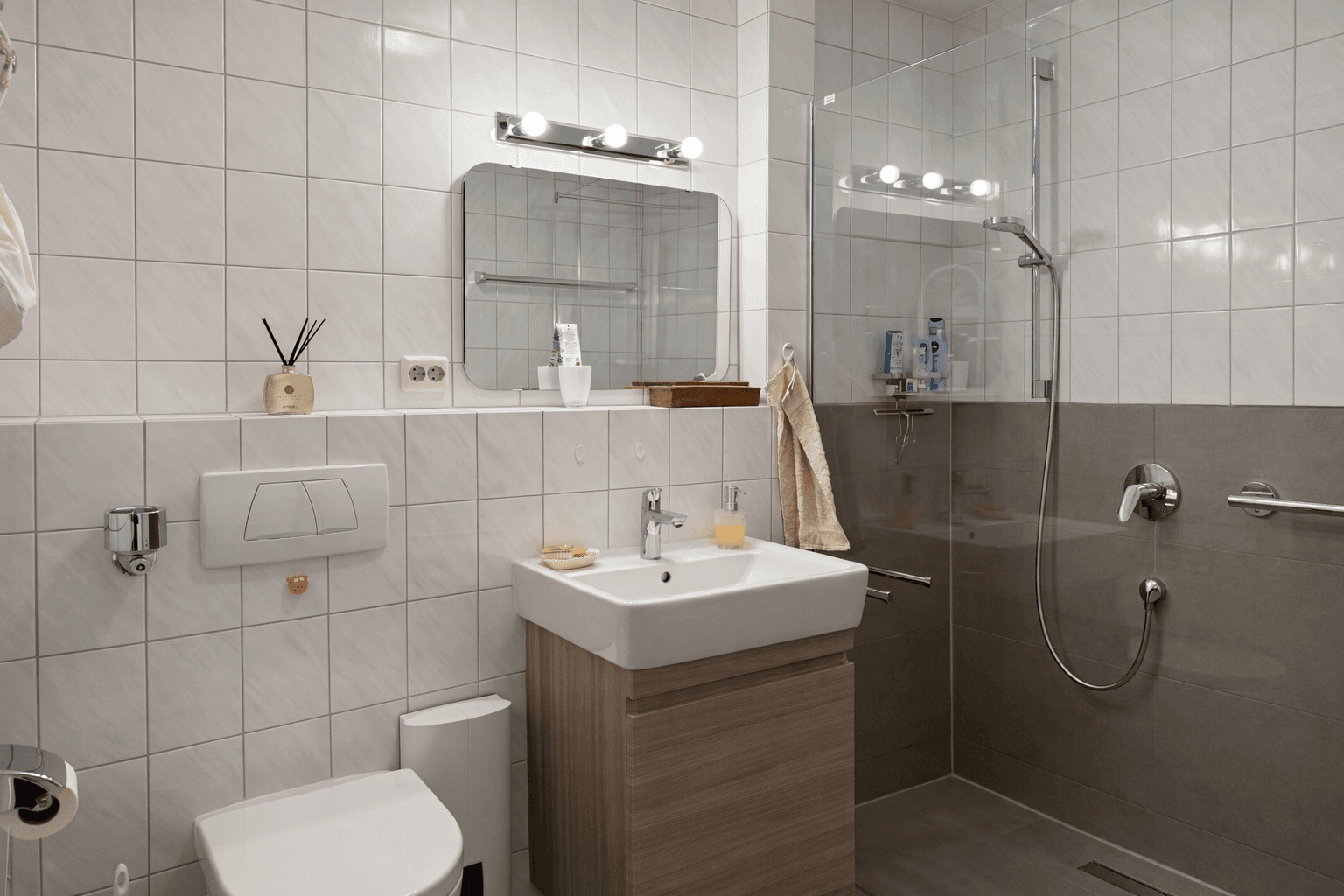 Prenájom bytu 2-izbový 68 m², Offenbachstr. 4, Bonn, Severné Porýnie - Westfálsko Prenájom bytu 2-izbový 68 m², Offenbachstr. 4, Bonn, Severné Porýnie - Westfálsko