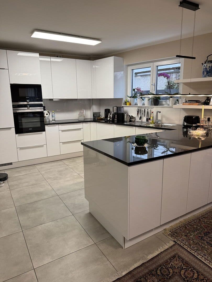 Prenájom bytu 3-izbový 104 m², Leichlingerstr. 1d, Leichlingen, Severné Porýnie - Westfálsko Prenájom bytu 3-izbový 104 m², Leichlingerstr. 1d, Leichlingen, Severné Porýnie - Westfálsko