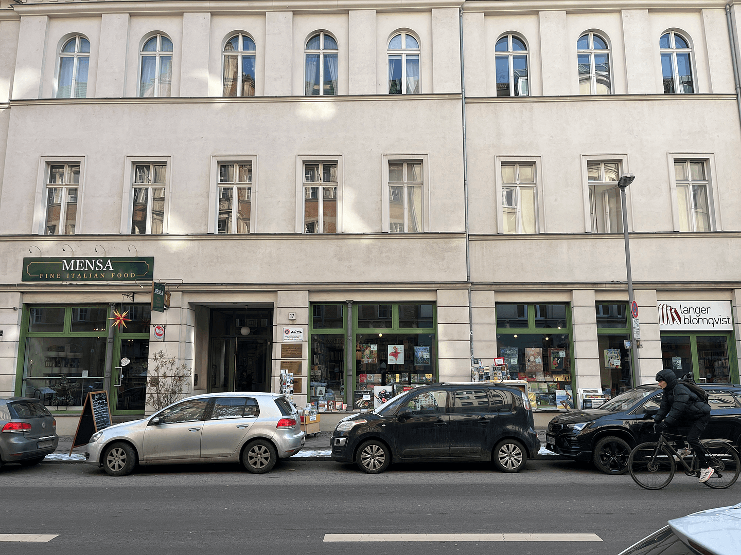 Prenájom bytu 3-izbový 120 m², Berlin, Berlín Prenájom bytu 3-izbový 120 m², Berlin, Berlín