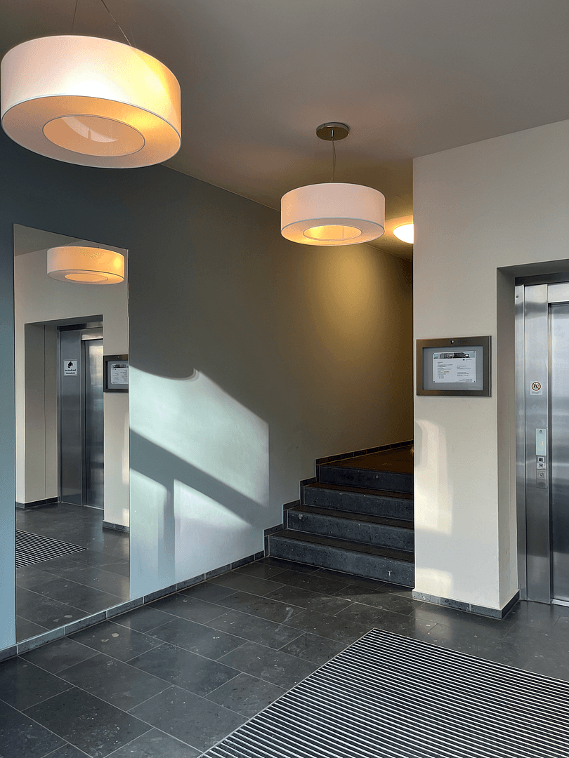 Prenájom bytu 3-izbový 120 m², Berlin, Berlín Prenájom bytu 3-izbový 120 m², Berlin, Berlín