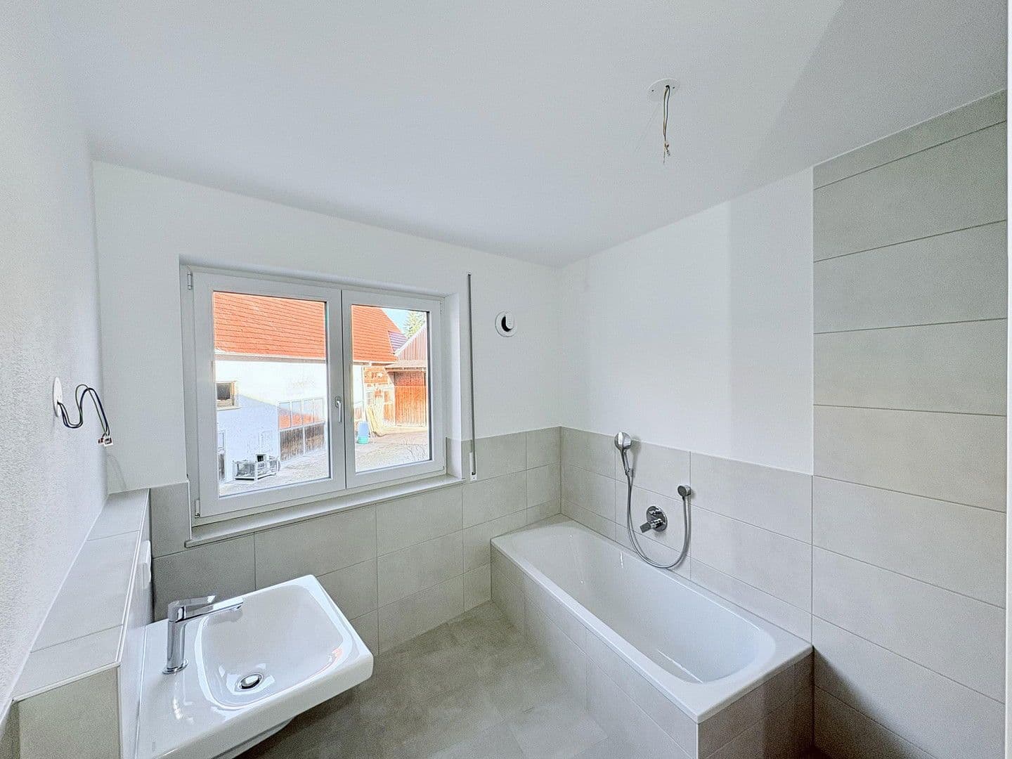 Prenájom domu 135 m², pozemek 1.300 m², Dürrlauingen, Bavorsko Prenájom domu 135 m², pozemek 1.300 m², Dürrlauingen, Bavorsko