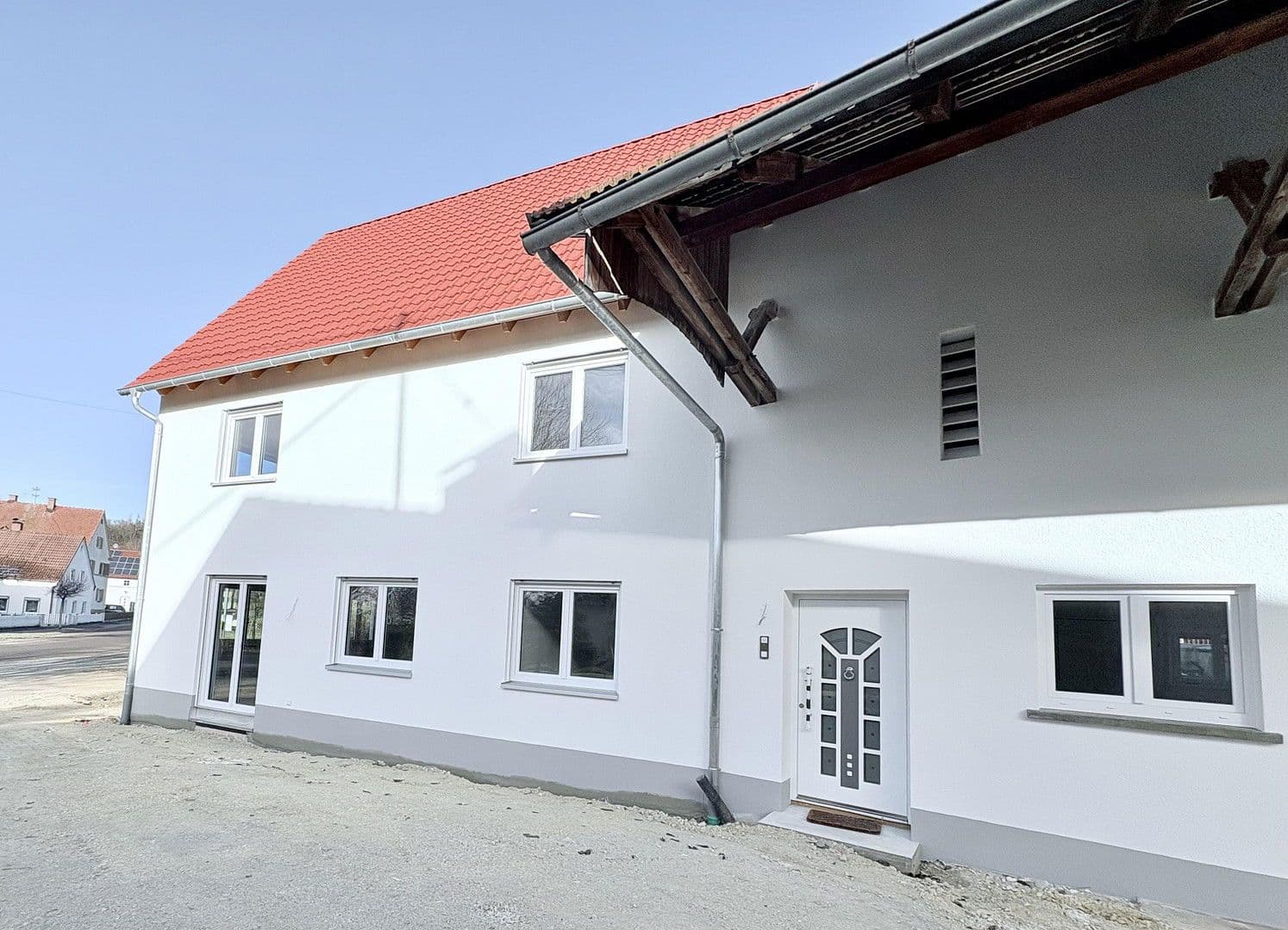 Prenájom domu 135 m², pozemek 1.300 m², Dürrlauingen, Bavorsko Prenájom domu 135 m², pozemek 1.300 m², Dürrlauingen, Bavorsko