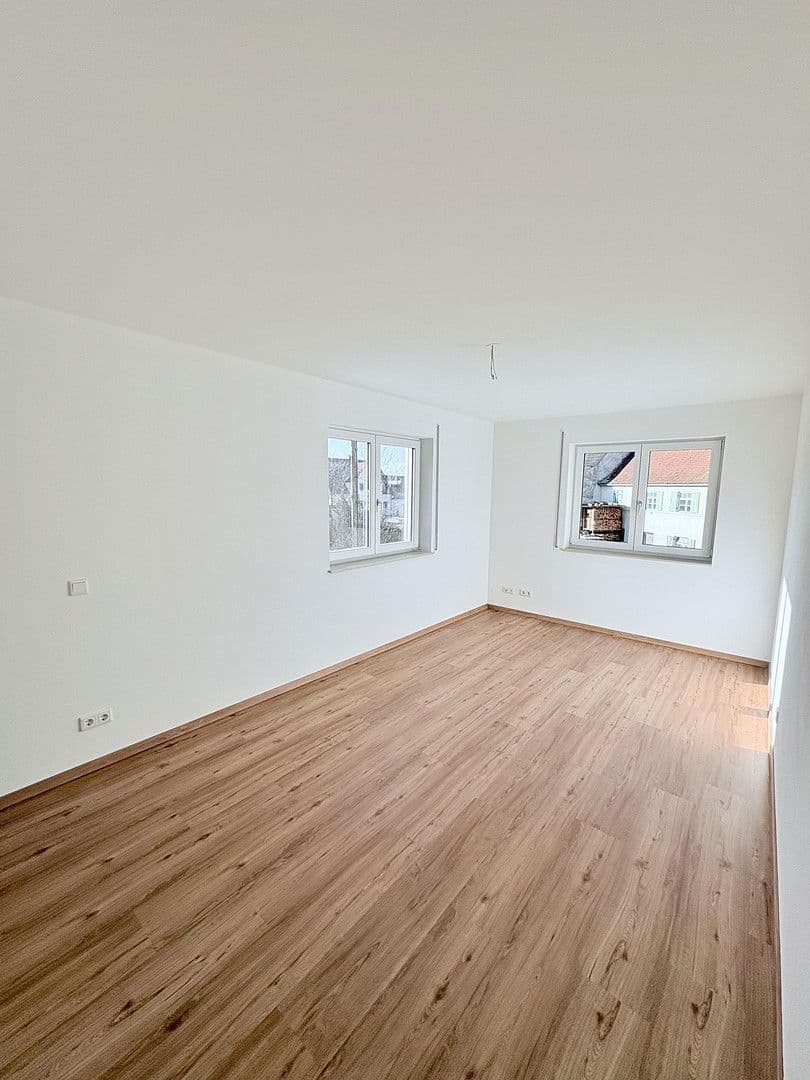 Prenájom domu 135 m², pozemek 1.300 m², Dürrlauingen, Bavorsko Prenájom domu 135 m², pozemek 1.300 m², Dürrlauingen, Bavorsko