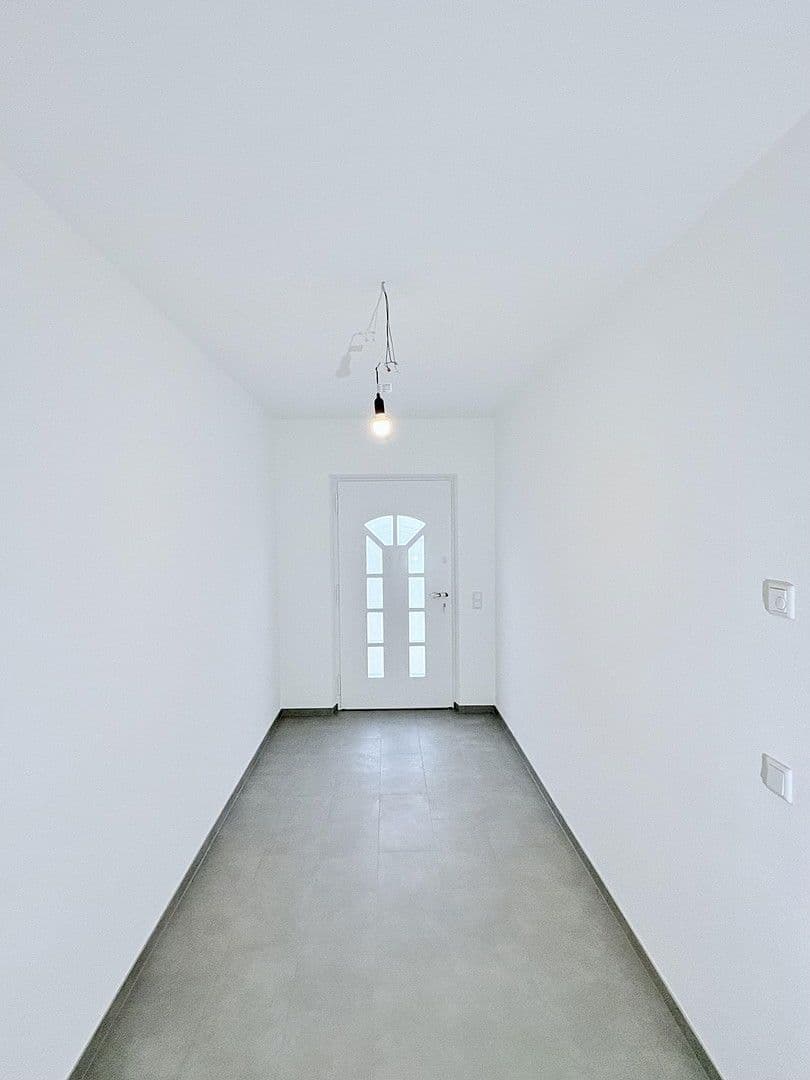 Prenájom domu 135 m², pozemek 1.300 m², Dürrlauingen, Bavorsko Prenájom domu 135 m², pozemek 1.300 m², Dürrlauingen, Bavorsko