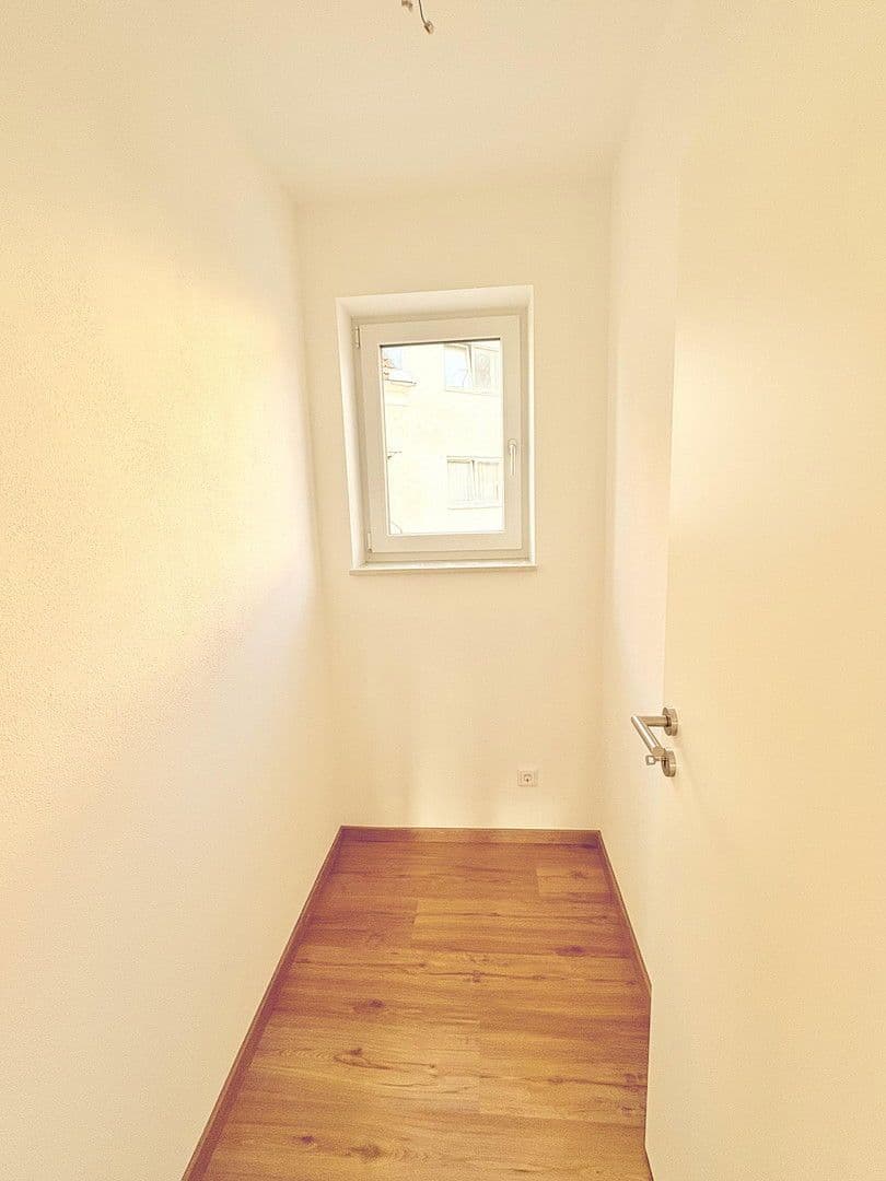 Prenájom domu 135 m², pozemek 1.300 m², Dürrlauingen, Bavorsko Prenájom domu 135 m², pozemek 1.300 m², Dürrlauingen, Bavorsko