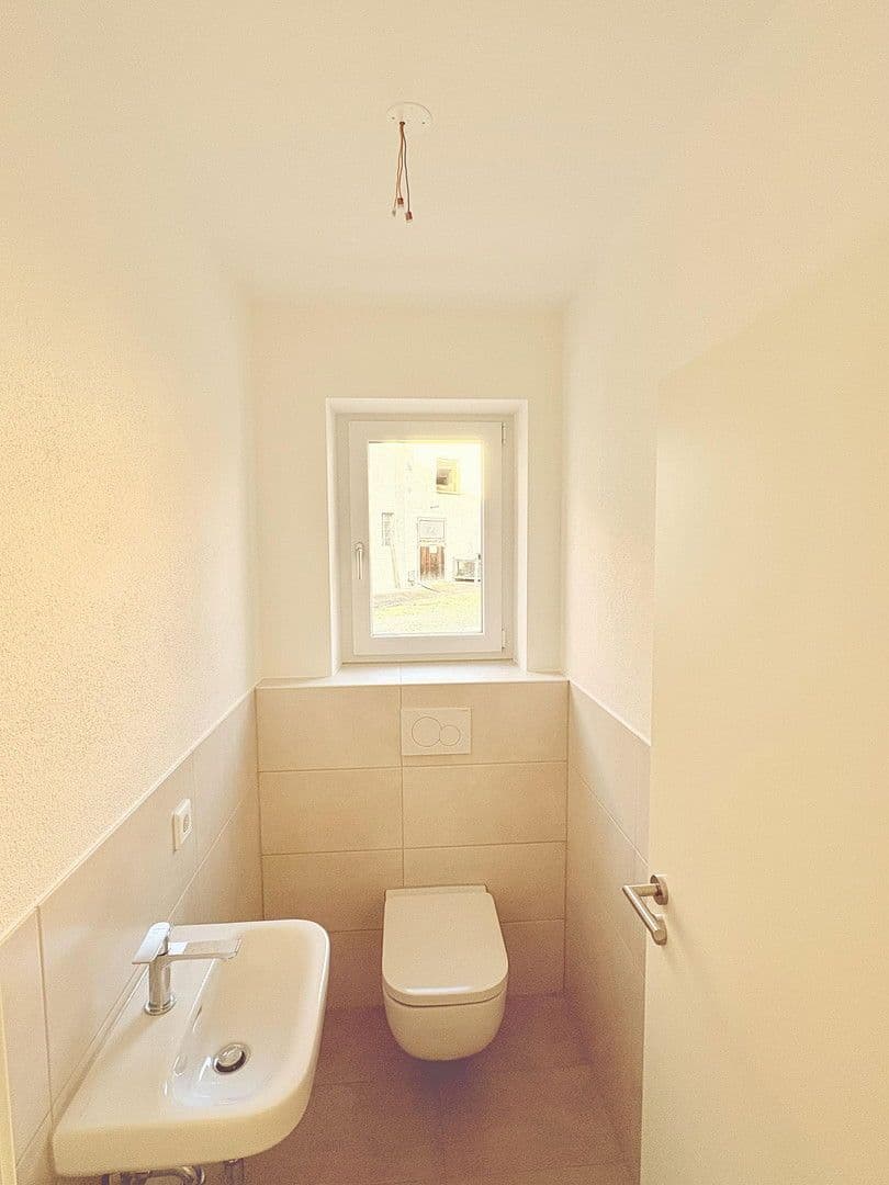 Prenájom domu 135 m², pozemek 1.300 m², Dürrlauingen, Bavorsko Prenájom domu 135 m², pozemek 1.300 m², Dürrlauingen, Bavorsko