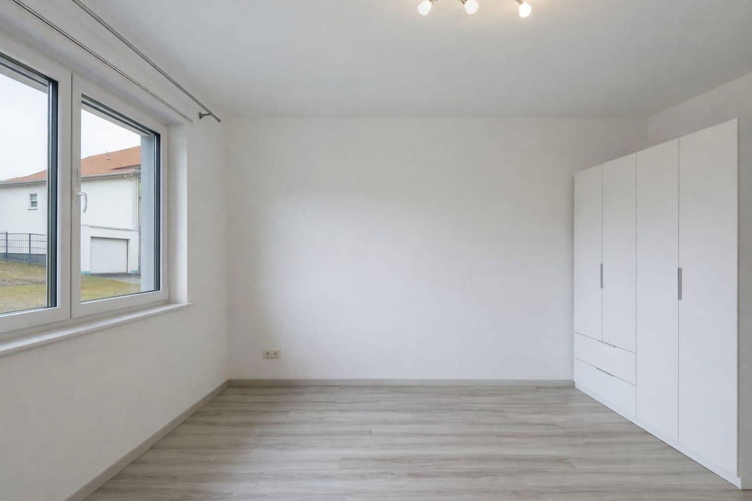 Predaj domu 182 m², pozemek 802 m², Konken, Porýnie-Falcko Predaj domu 182 m², pozemek 802 m², Konken, Porýnie-Falcko