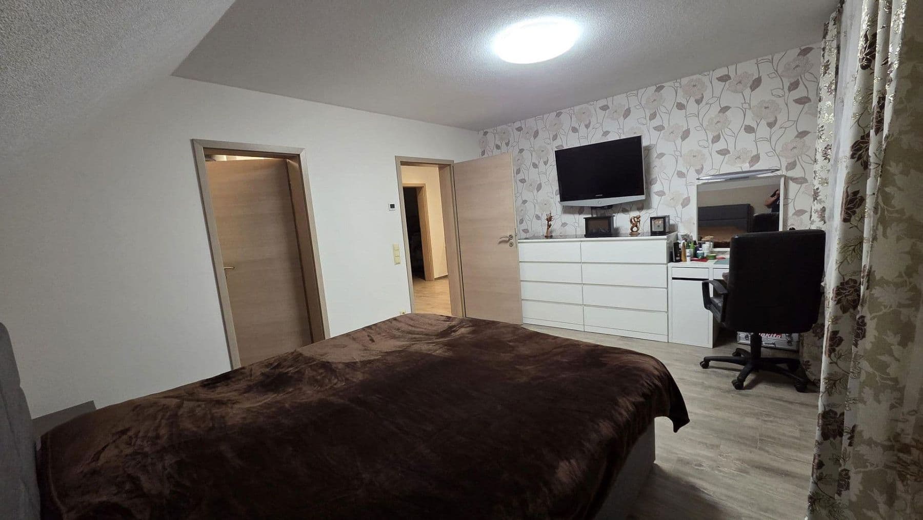 Predaj domu 150 m², pozemek 910 m², Künzelsau, Bádensko-Wurttembersko Predaj domu 150 m², pozemek 910 m², Künzelsau, Bádensko-Wurttembersko