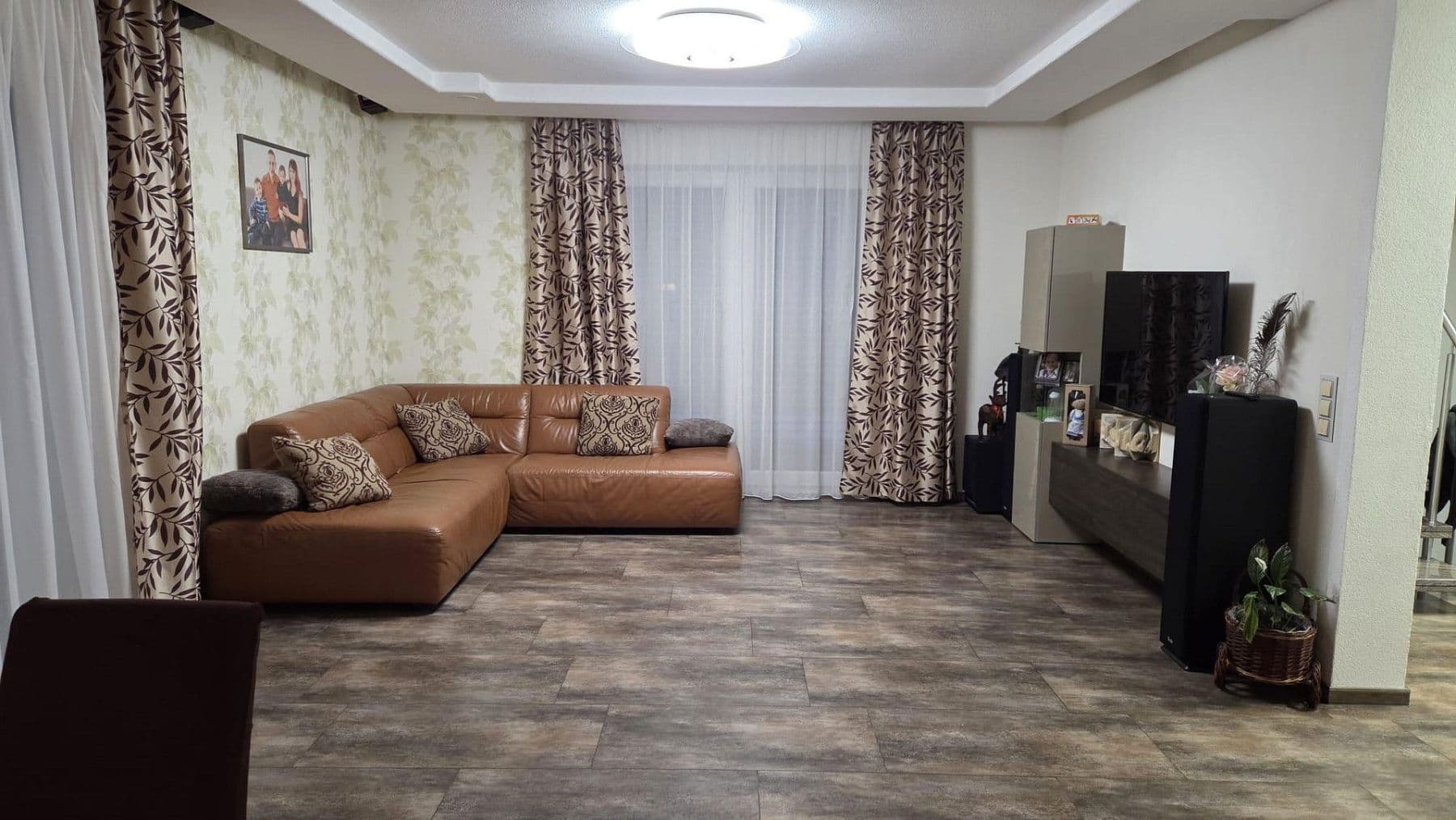 Predaj domu 150 m², pozemek 910 m², Künzelsau, Bádensko-Wurttembersko Predaj domu 150 m², pozemek 910 m², Künzelsau, Bádensko-Wurttembersko