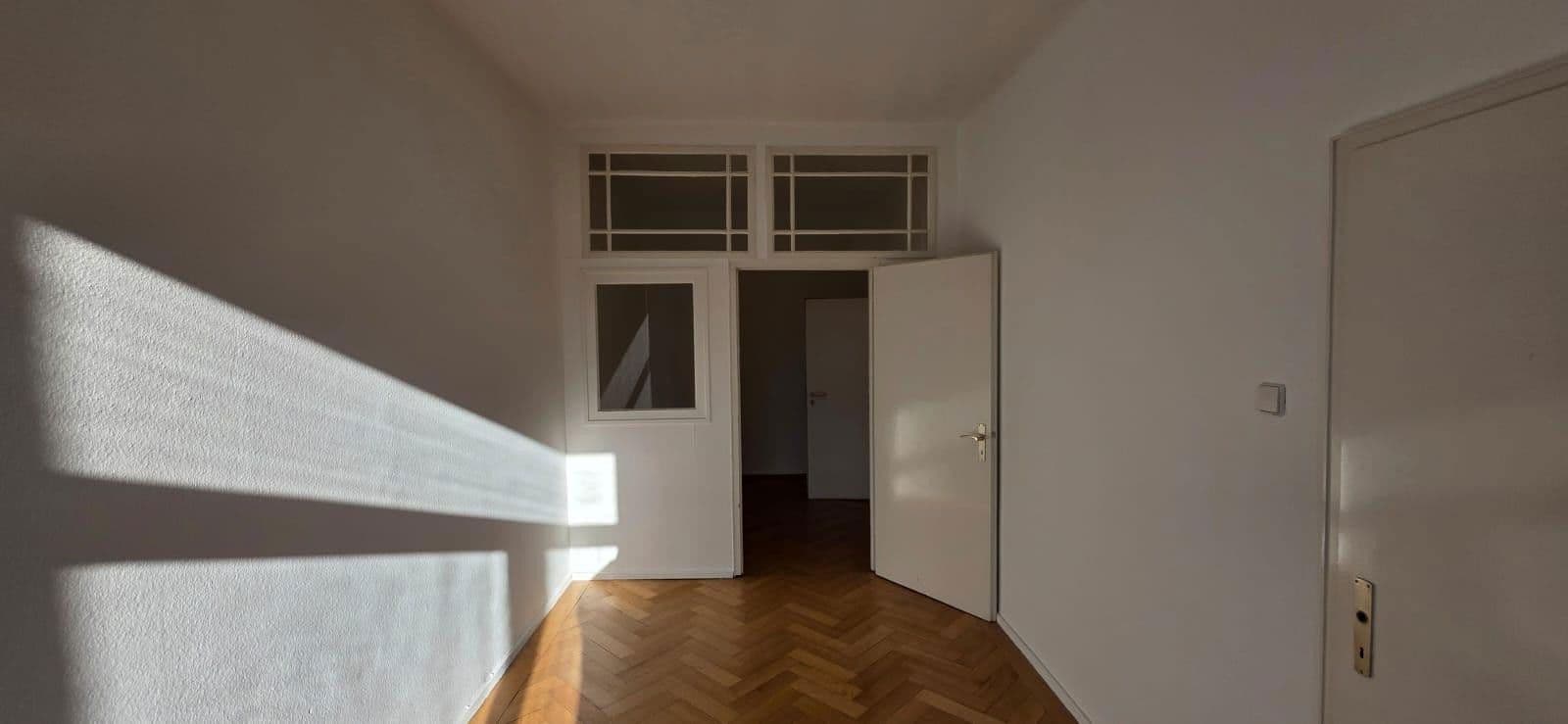 Prenájom kancelárie 112 m², Stephanienstraße 88, Karlsruhe, Bádensko-Wurttembersko Prenájom kancelárie 112 m², Stephanienstraße 88, Karlsruhe, Bádensko-Wurttembersko
